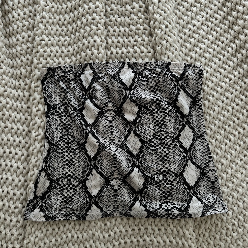 Snake print tube top